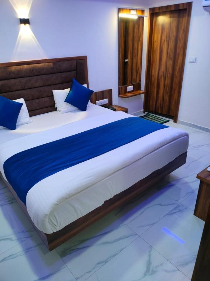 Hotel Ozone,Αχμπανταμπάντ Εξωτερικό φωτογραφία