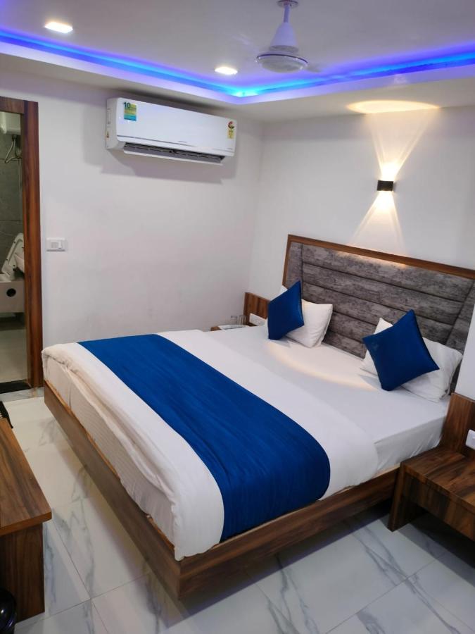 Hotel Ozone,Αχμπανταμπάντ Εξωτερικό φωτογραφία