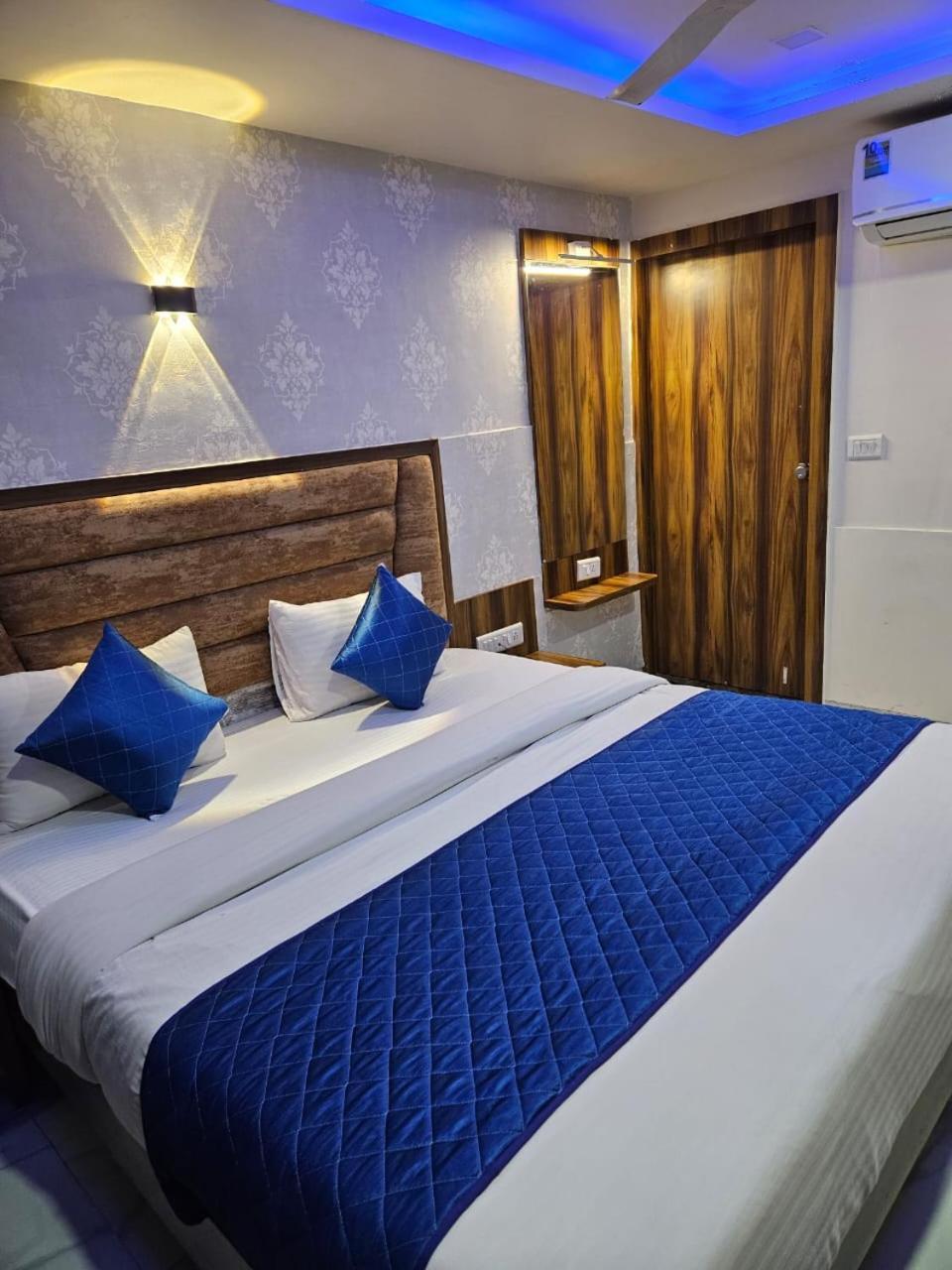 Hotel Ozone,Αχμπανταμπάντ Εξωτερικό φωτογραφία