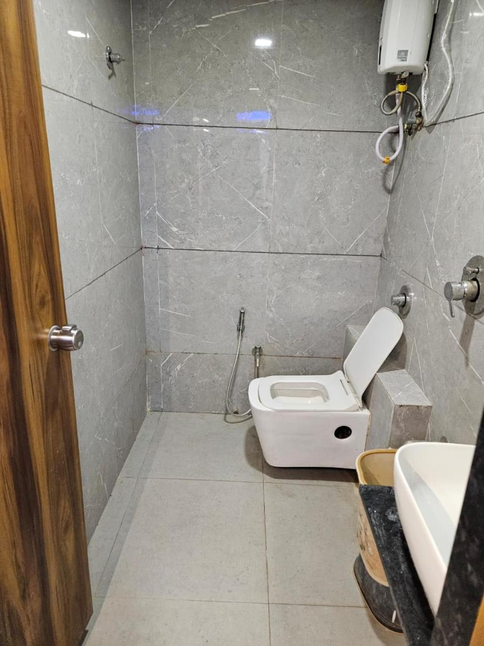 Hotel Ozone,Αχμπανταμπάντ Εξωτερικό φωτογραφία