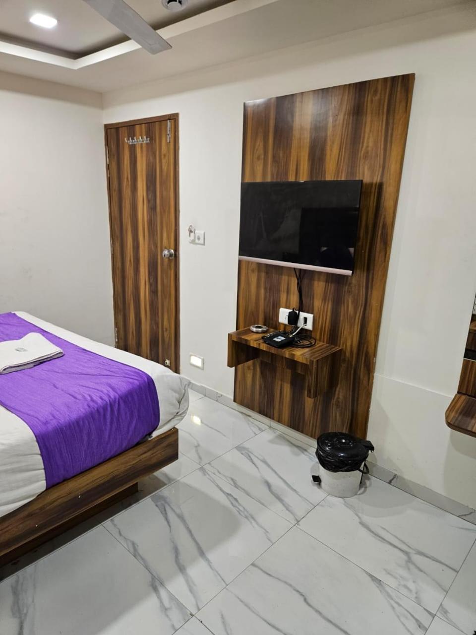 Hotel Ozone,Αχμπανταμπάντ Εξωτερικό φωτογραφία