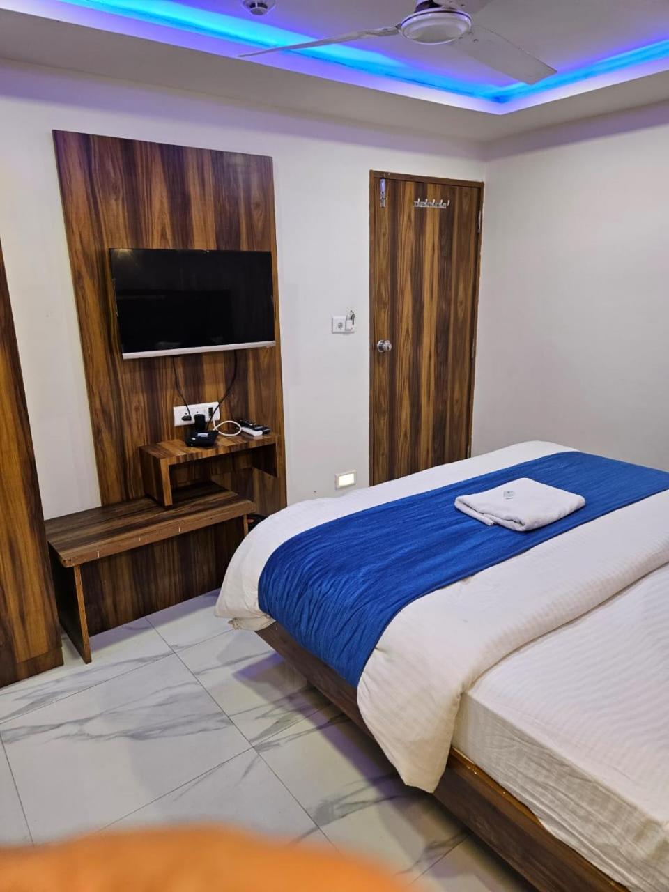 Hotel Ozone,Αχμπανταμπάντ Εξωτερικό φωτογραφία