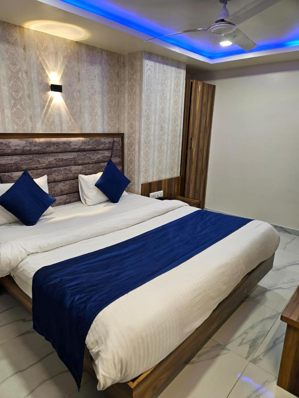 Hotel Ozone,Αχμπανταμπάντ Εξωτερικό φωτογραφία