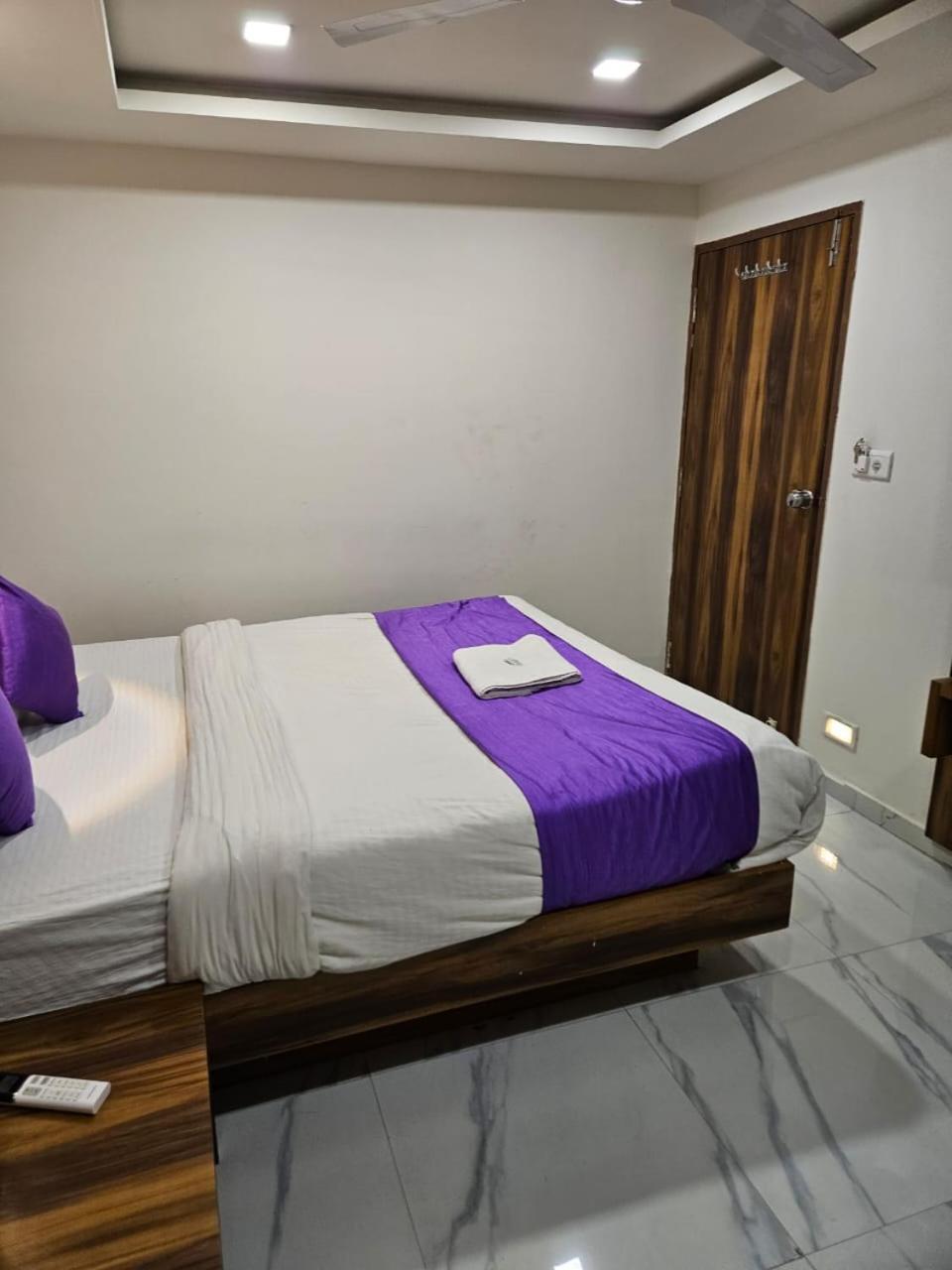 Hotel Ozone,Αχμπανταμπάντ Εξωτερικό φωτογραφία